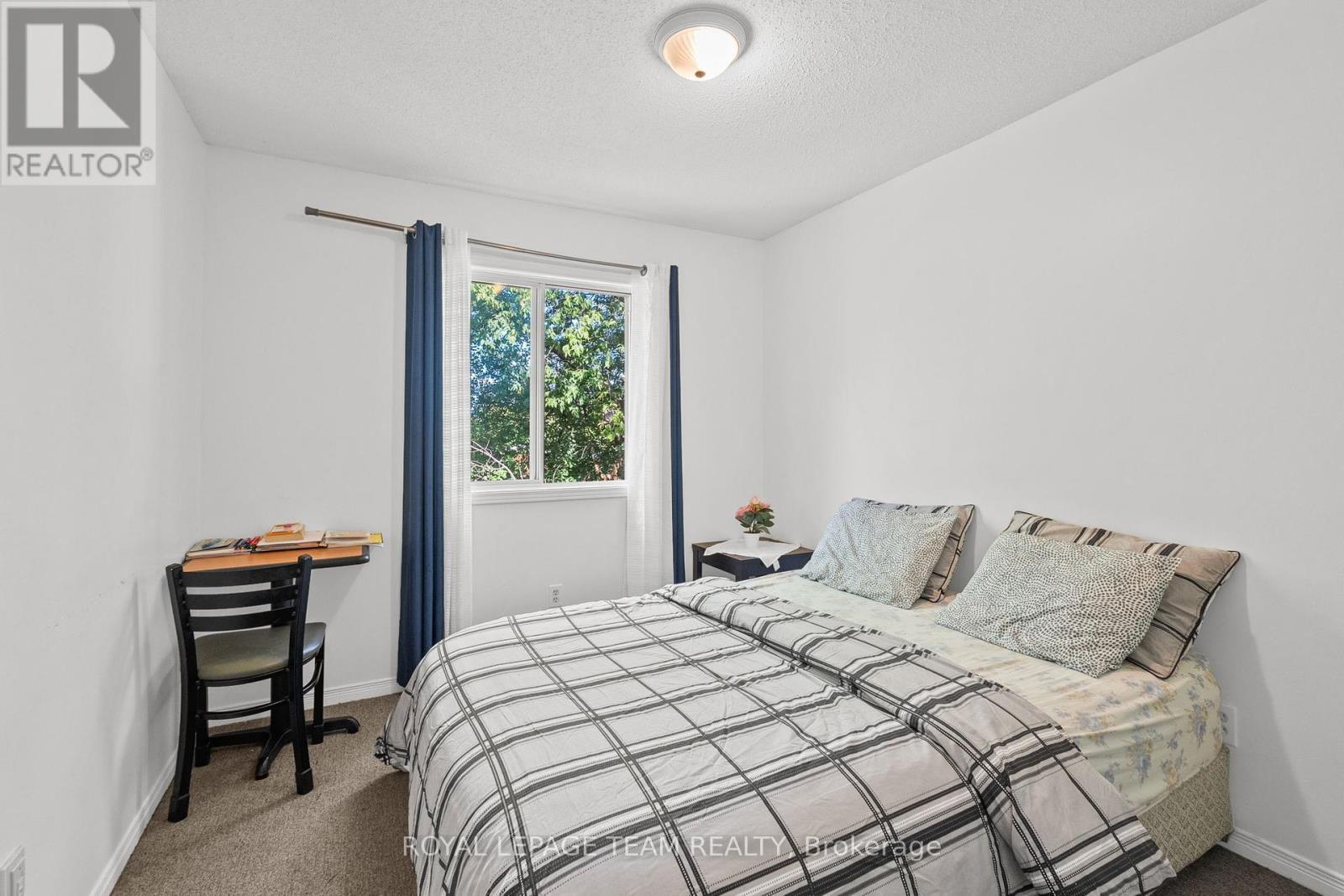 












1991 BANFF AVENUE

,
Ottawa,




Ontario
K1V7X6

