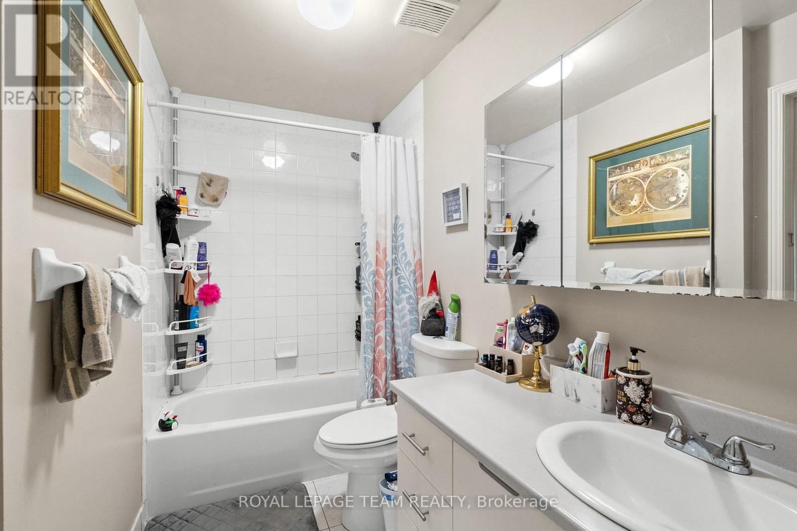 












1991 BANFF AVENUE

,
Ottawa,




Ontario
K1V7X6

