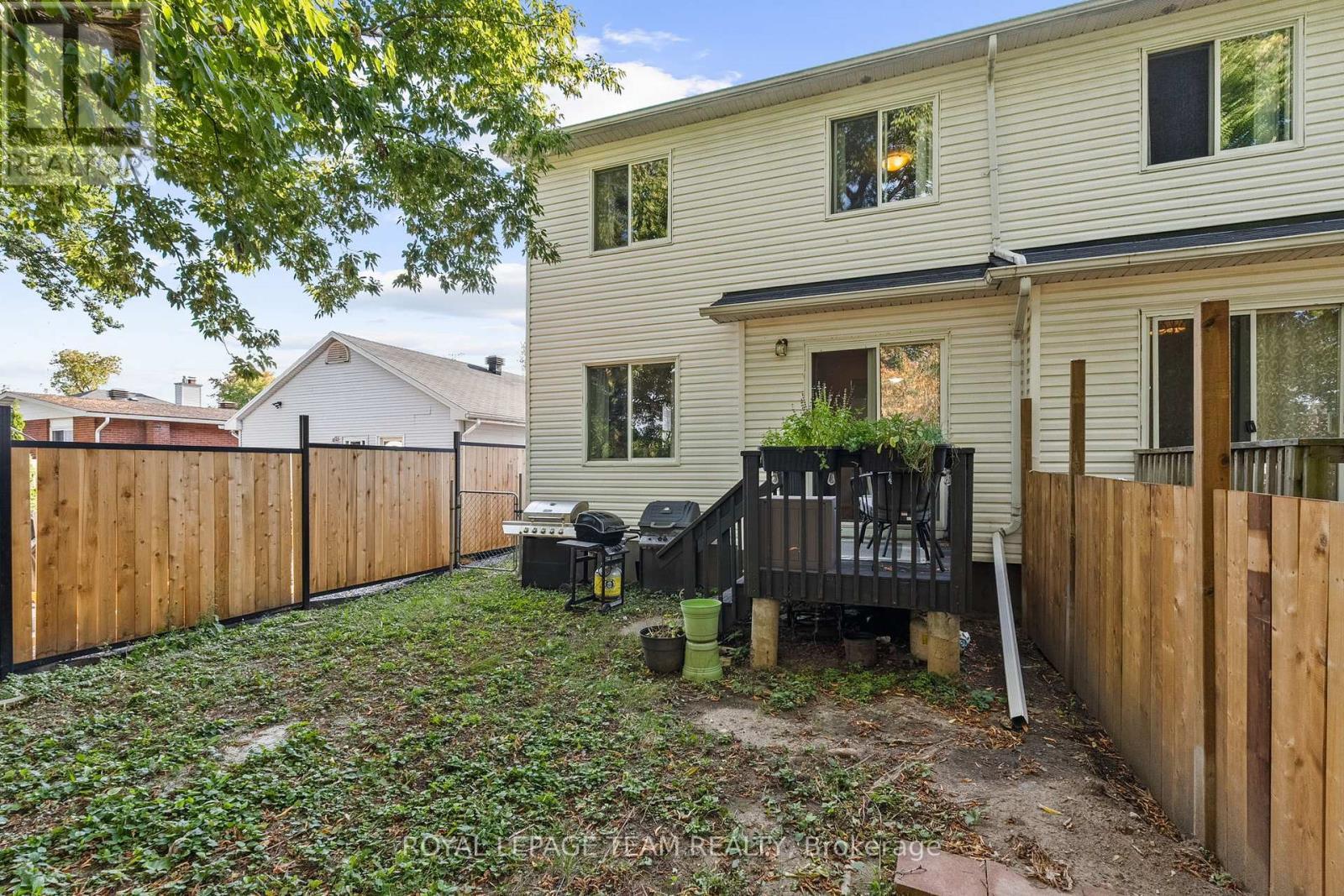 












1991 BANFF AVENUE

,
Ottawa,




Ontario
K1V7X6

