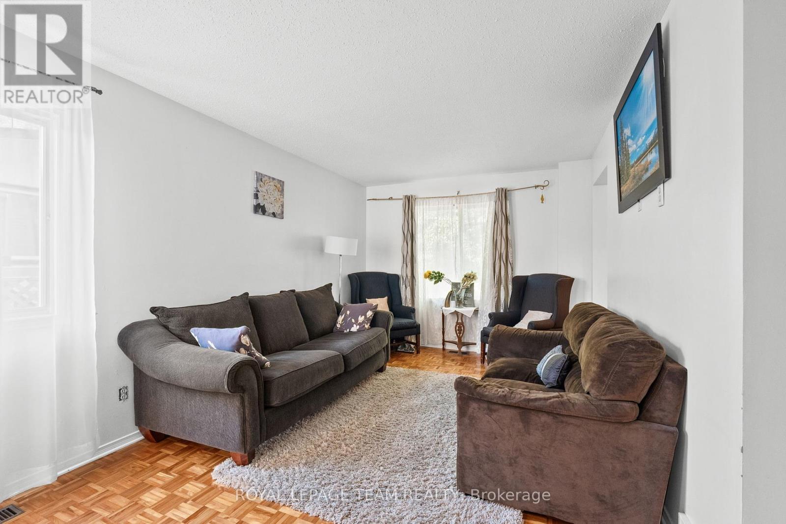 












1991 BANFF AVENUE

,
Ottawa,




Ontario
K1V7X6

