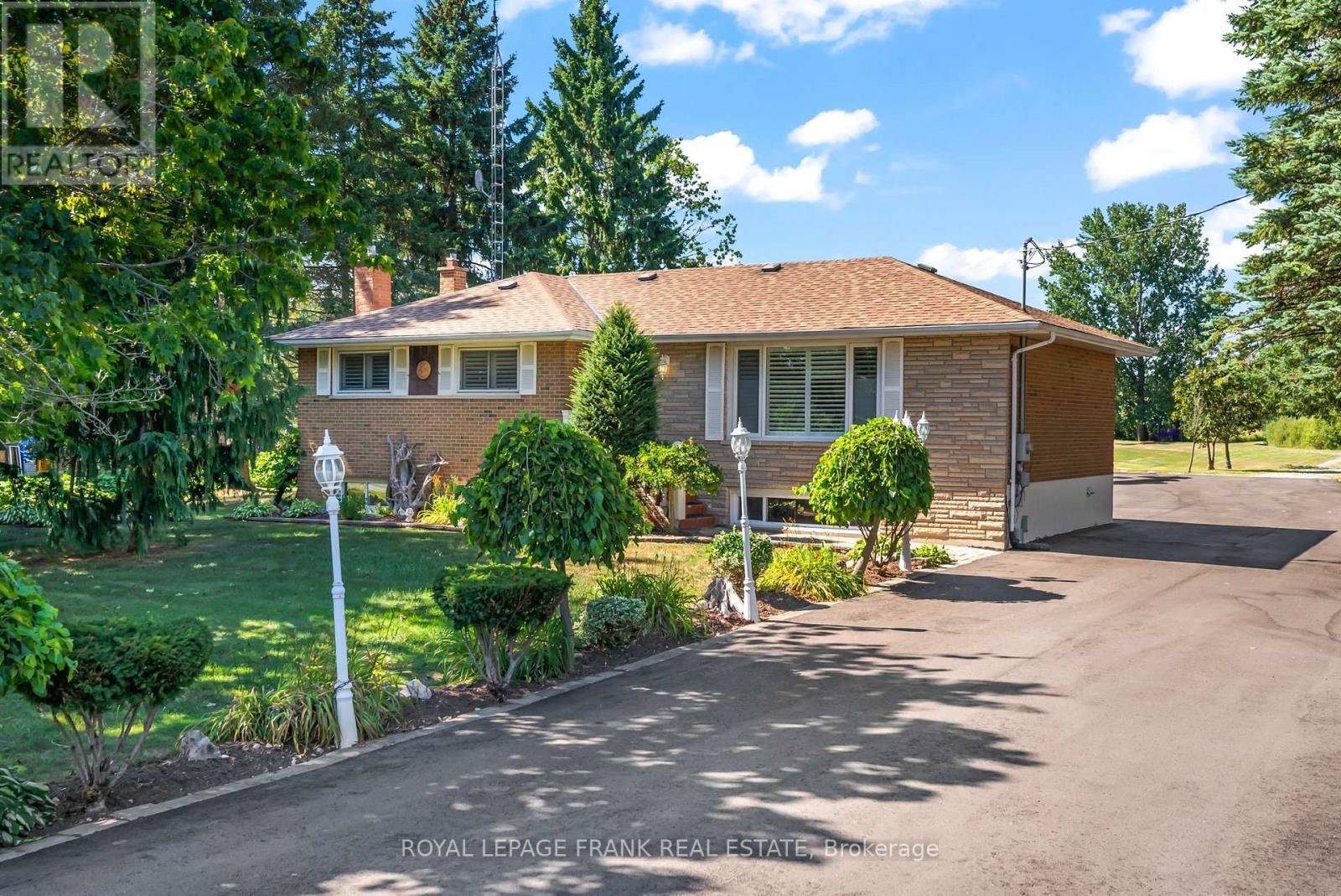 












1440 PEBBLESTONE ROAD

,
Clarington,




Ontario
L1E2K5

