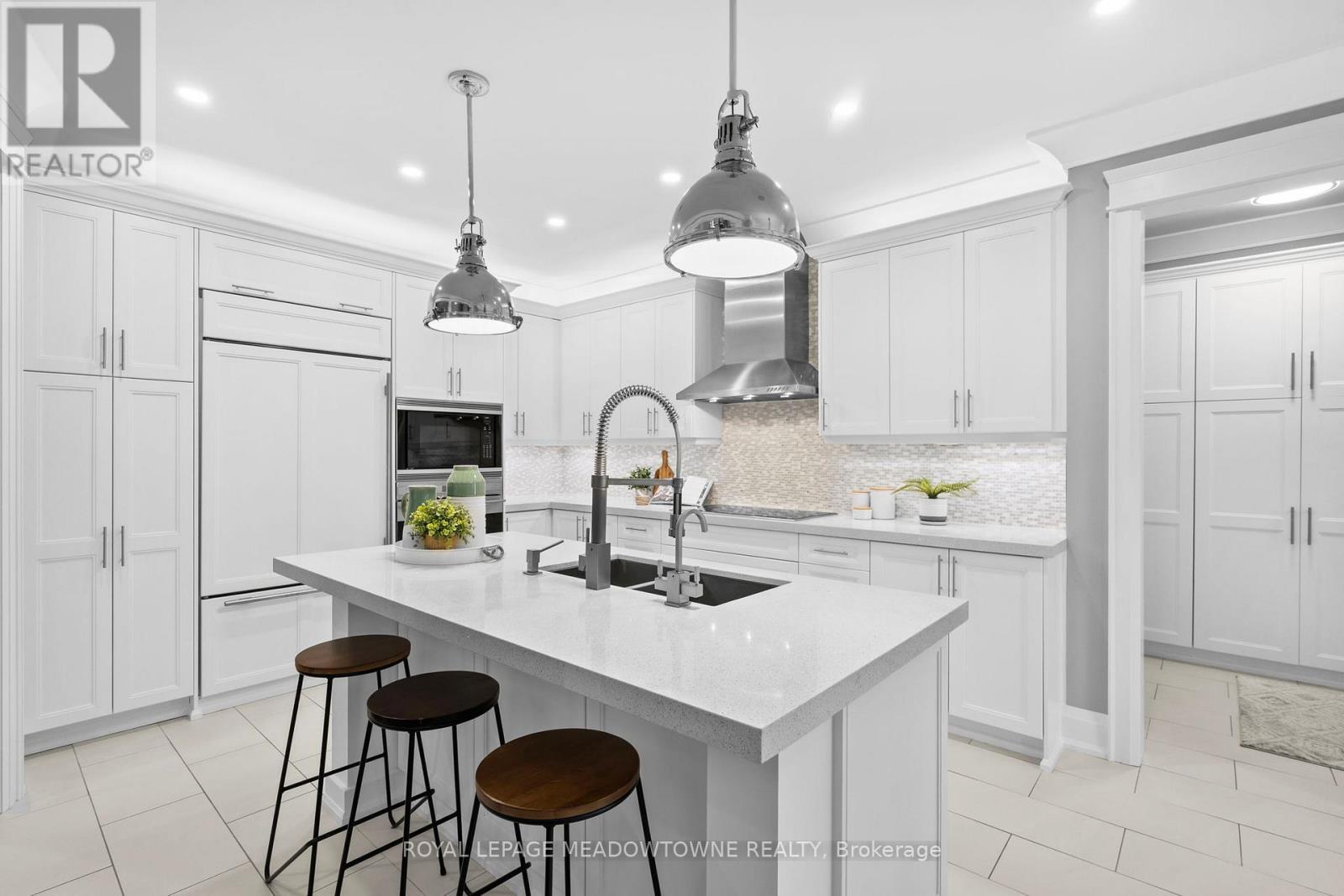 












729 WETTLAUFER TERRACE

,
Milton,




Ontario
L9T8M8


