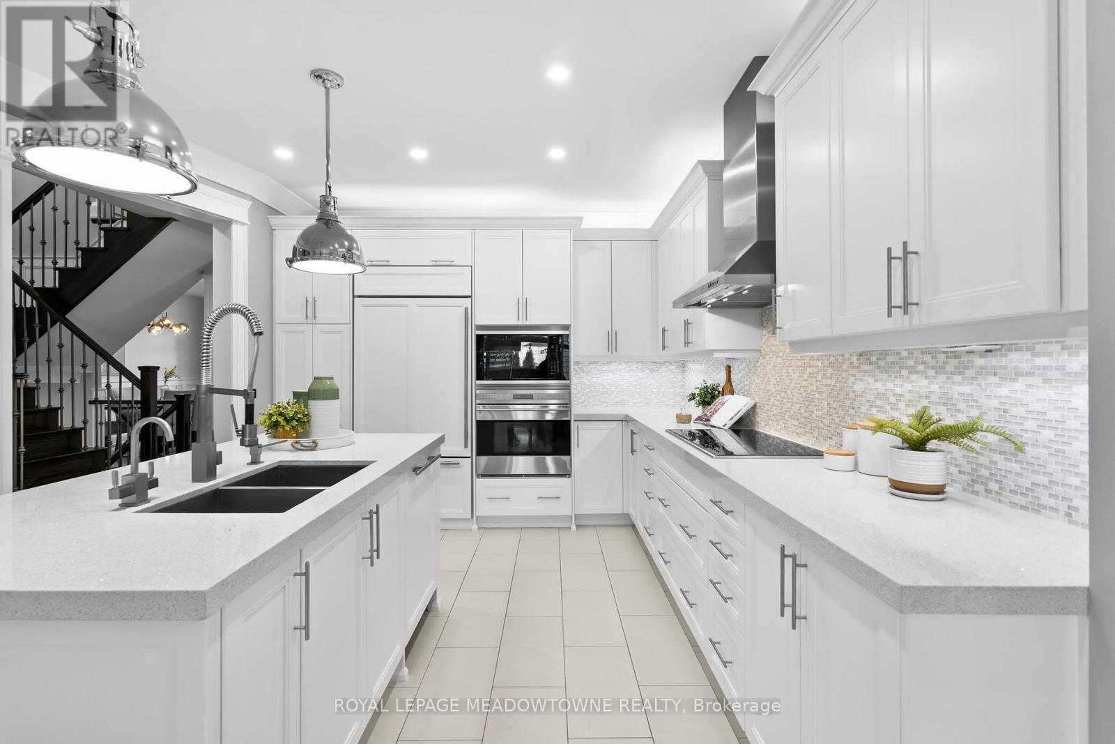 












729 WETTLAUFER TERRACE

,
Milton,




Ontario
L9T8M8

