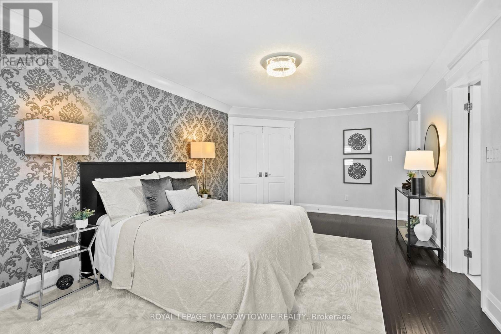 












729 WETTLAUFER TERRACE

,
Milton,




Ontario
L9T8M8

