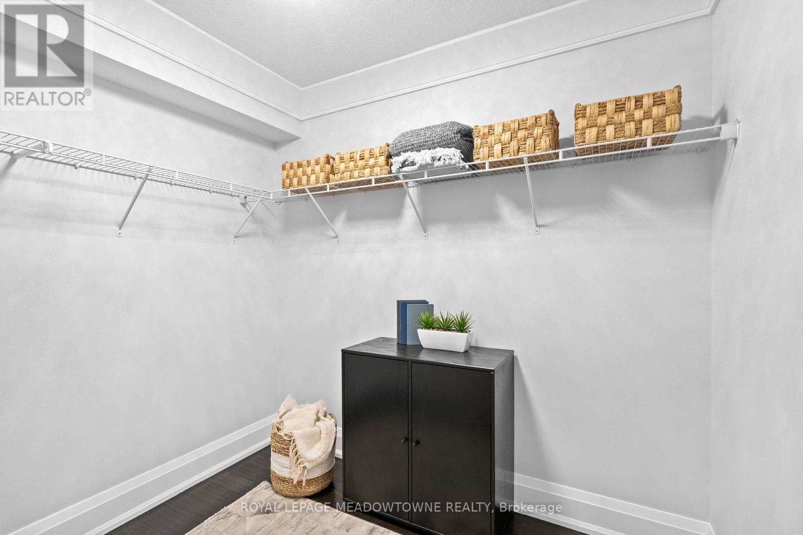 












729 WETTLAUFER TERRACE

,
Milton,




Ontario
L9T8M8

