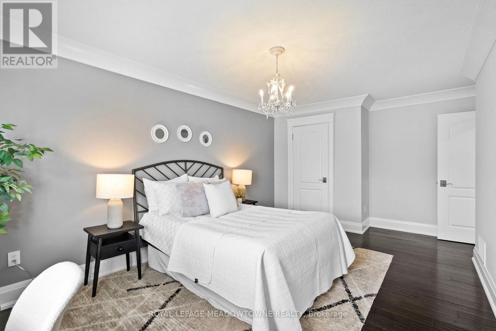 












729 WETTLAUFER TERRACE

,
Milton,




Ontario
L9T8M8

