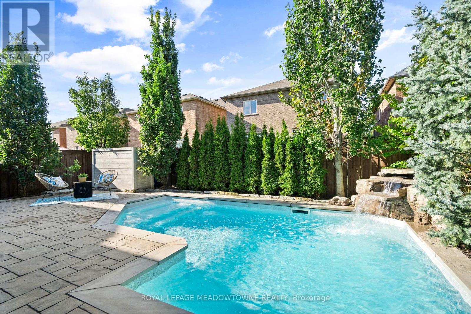 












729 WETTLAUFER TERRACE

,
Milton,




Ontario
L9T8M8

