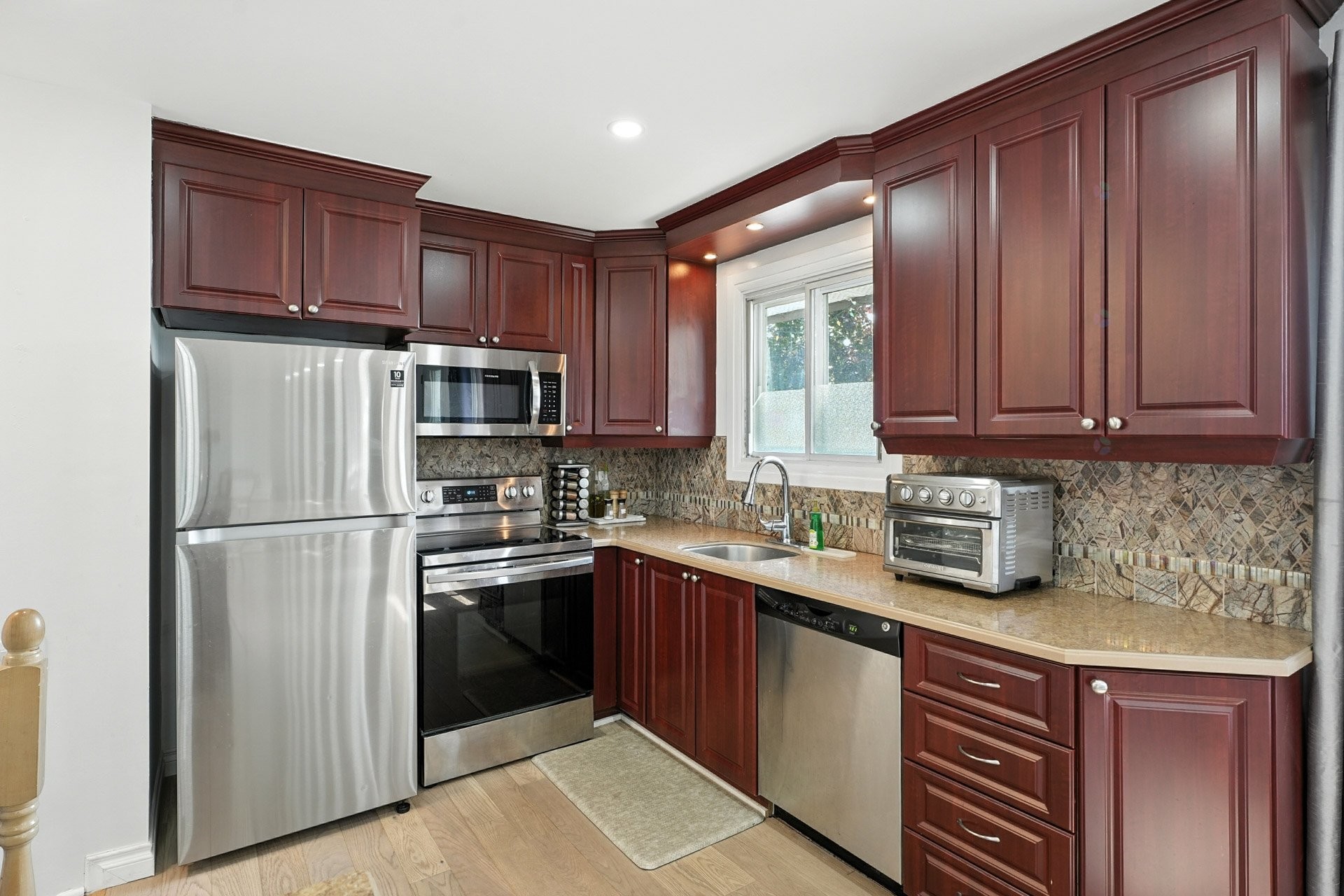 









400


Rue Murphy

,
Gatineau (Gatineau),




QC
J8P2X6

