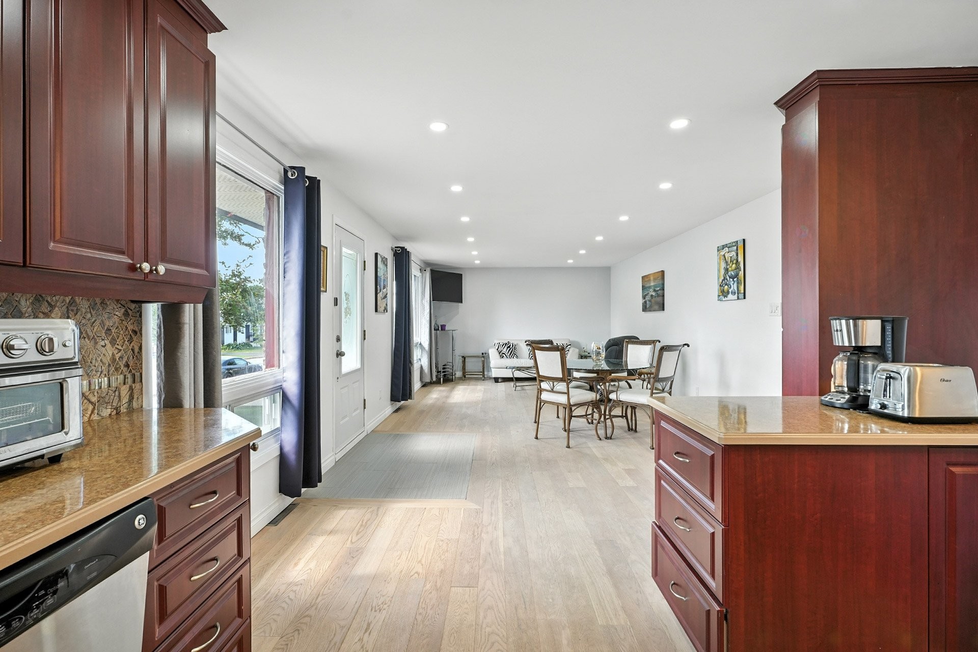 









400


Rue Murphy

,
Gatineau (Gatineau),




QC
J8P2X6

