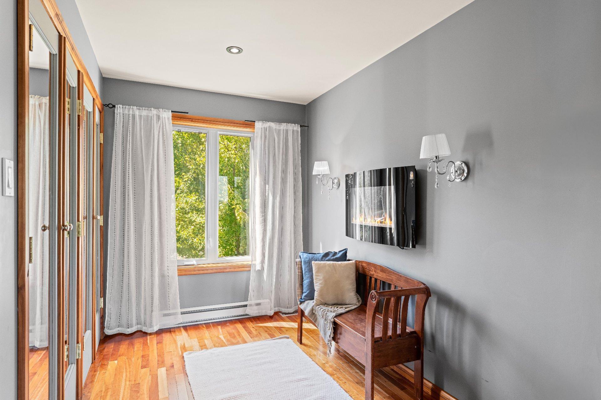 









1335


Rue Maurice-Duplessis

,
Sherbrooke (Les Nations),




QC
J1K2G8

