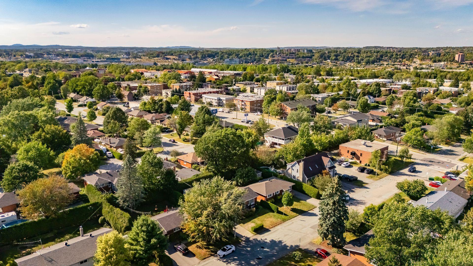 









1335


Rue Maurice-Duplessis

,
Sherbrooke (Les Nations),




QC
J1K2G8

