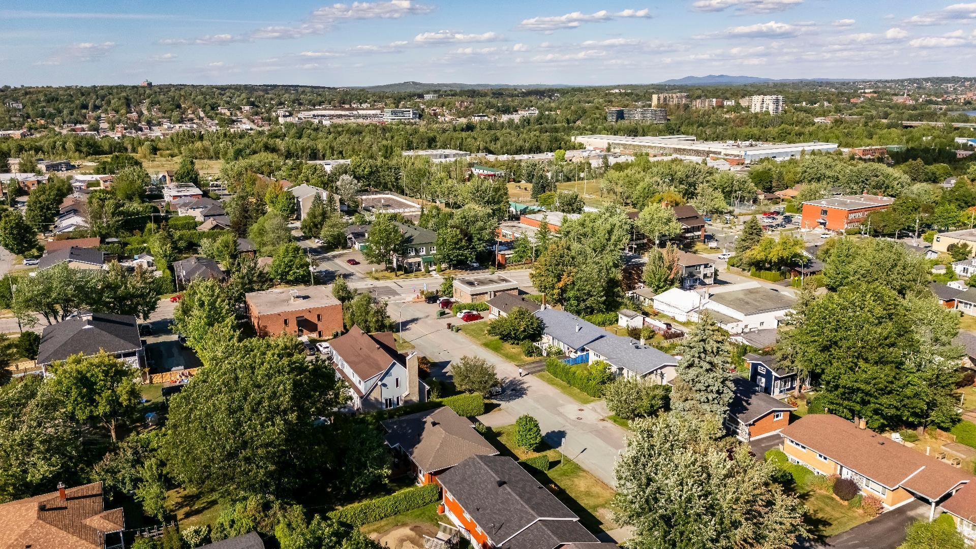 









1335


Rue Maurice-Duplessis

,
Sherbrooke (Les Nations),




QC
J1K2G8

