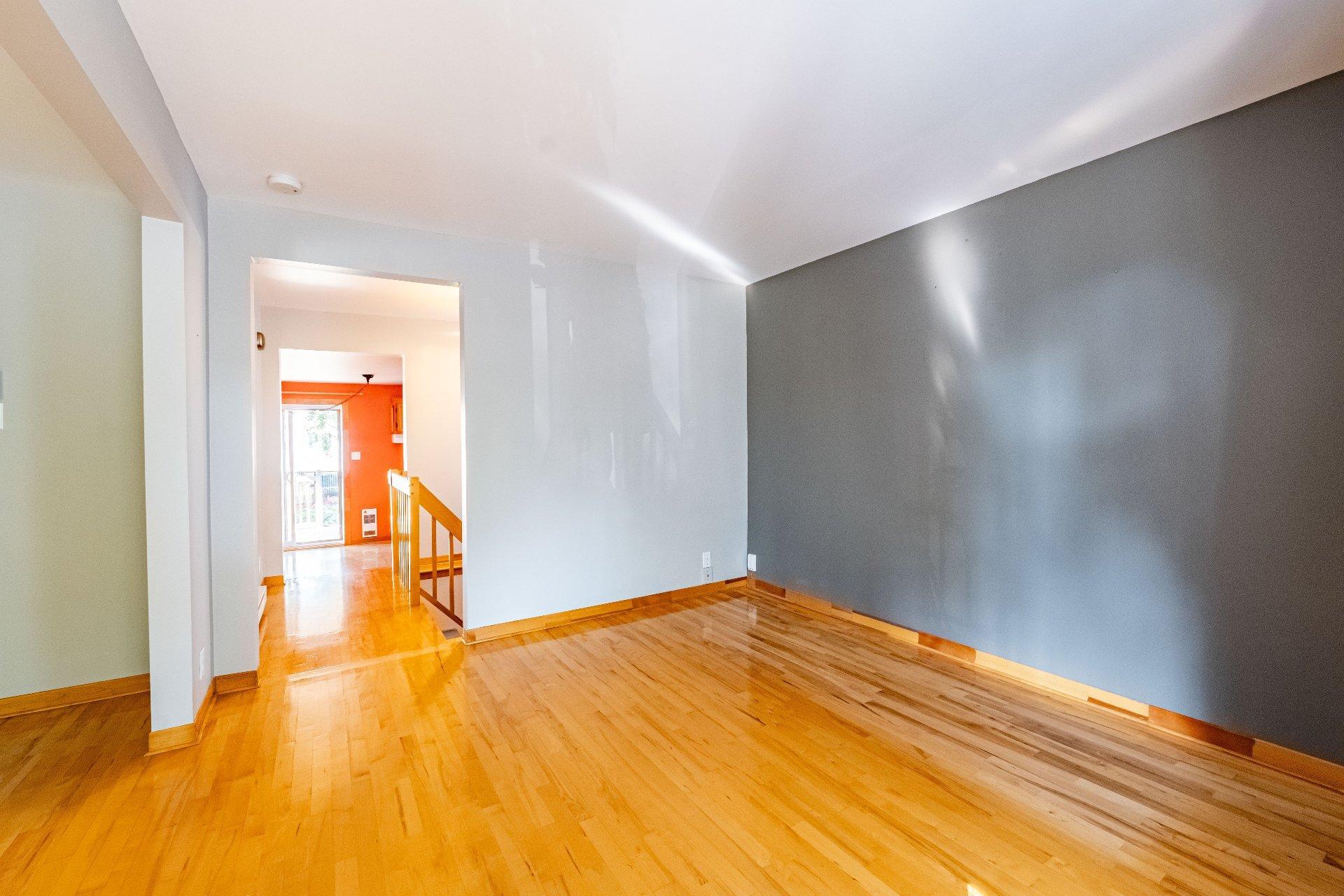 









575Z


Rue Poupart

,
La Prairie,




QC
J5R2V3

