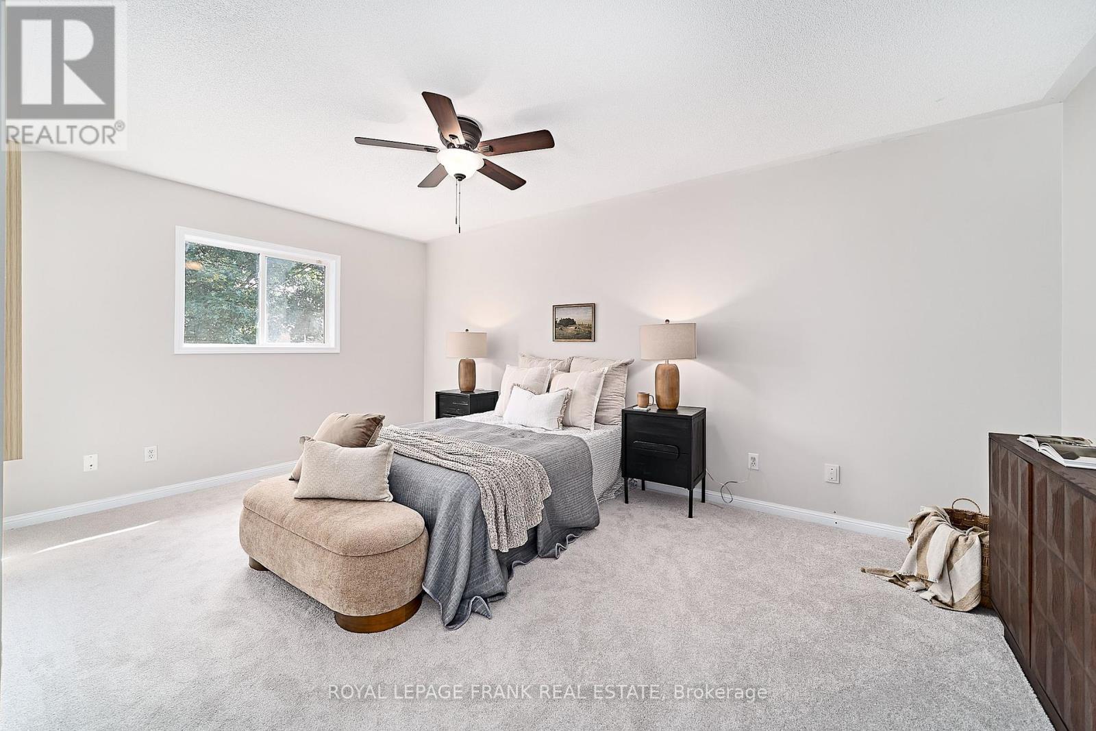 












113 BACH AVENUE

,
Whitby (Rolling Acres),




Ontario
L1R2P8

