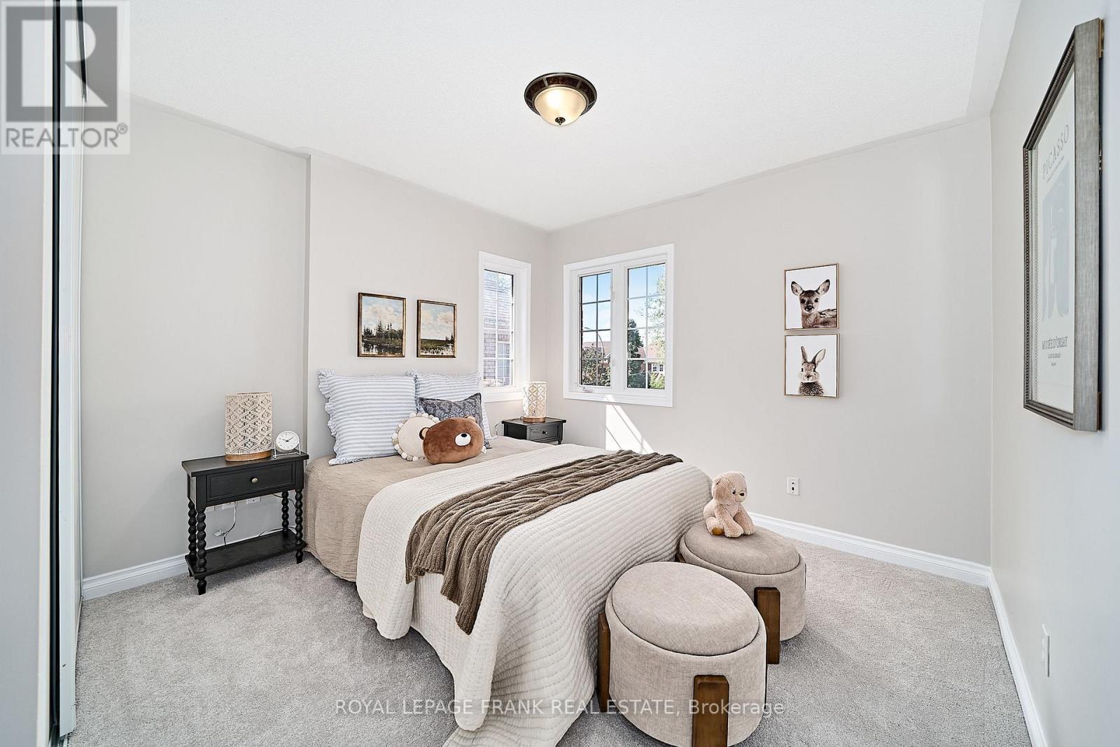 












113 BACH AVENUE

,
Whitby (Rolling Acres),




Ontario
L1R2P8

