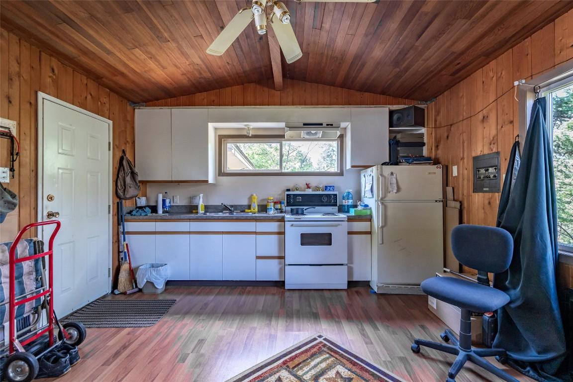 









1451


Columbia

Avenue,
Castlegar,




BC
V1N 1H8

