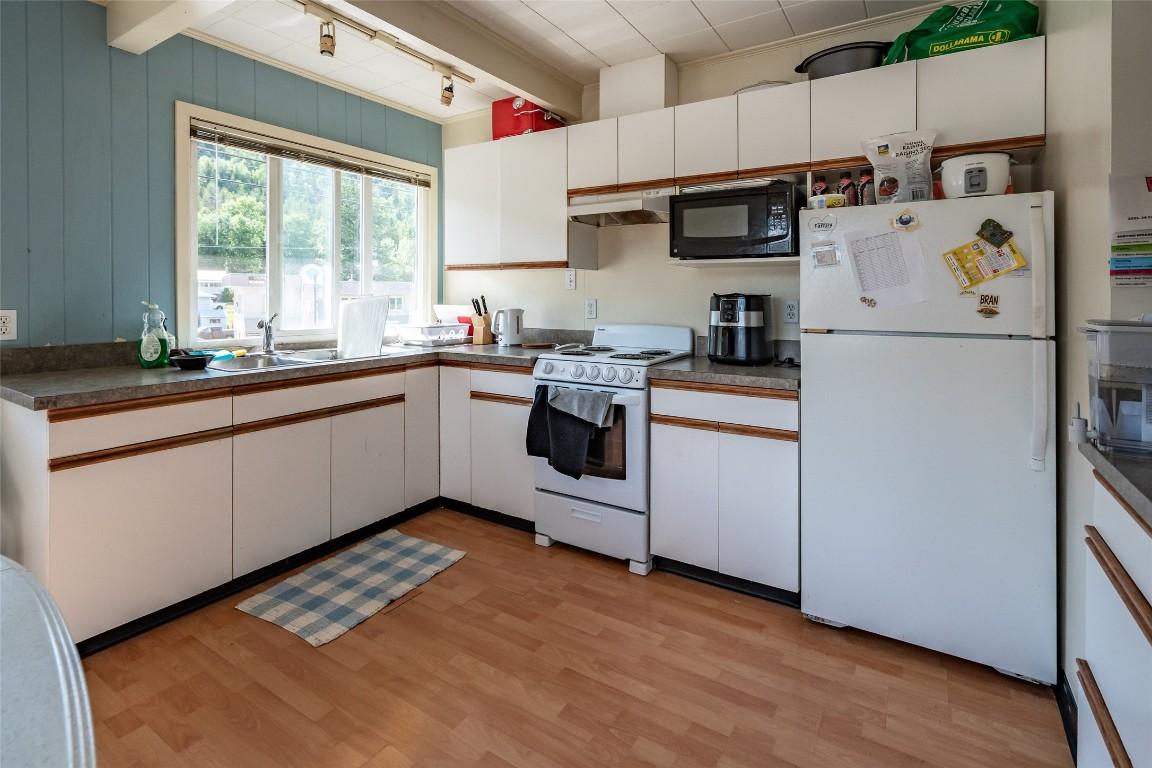 









1451


Columbia

Avenue,
Castlegar,




BC
V1N 1H8

