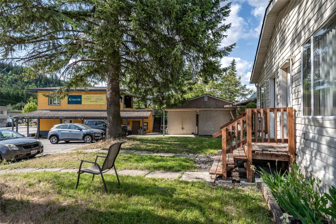 









1451


Columbia

Avenue,
Castlegar,




BC
V1N 1H8

