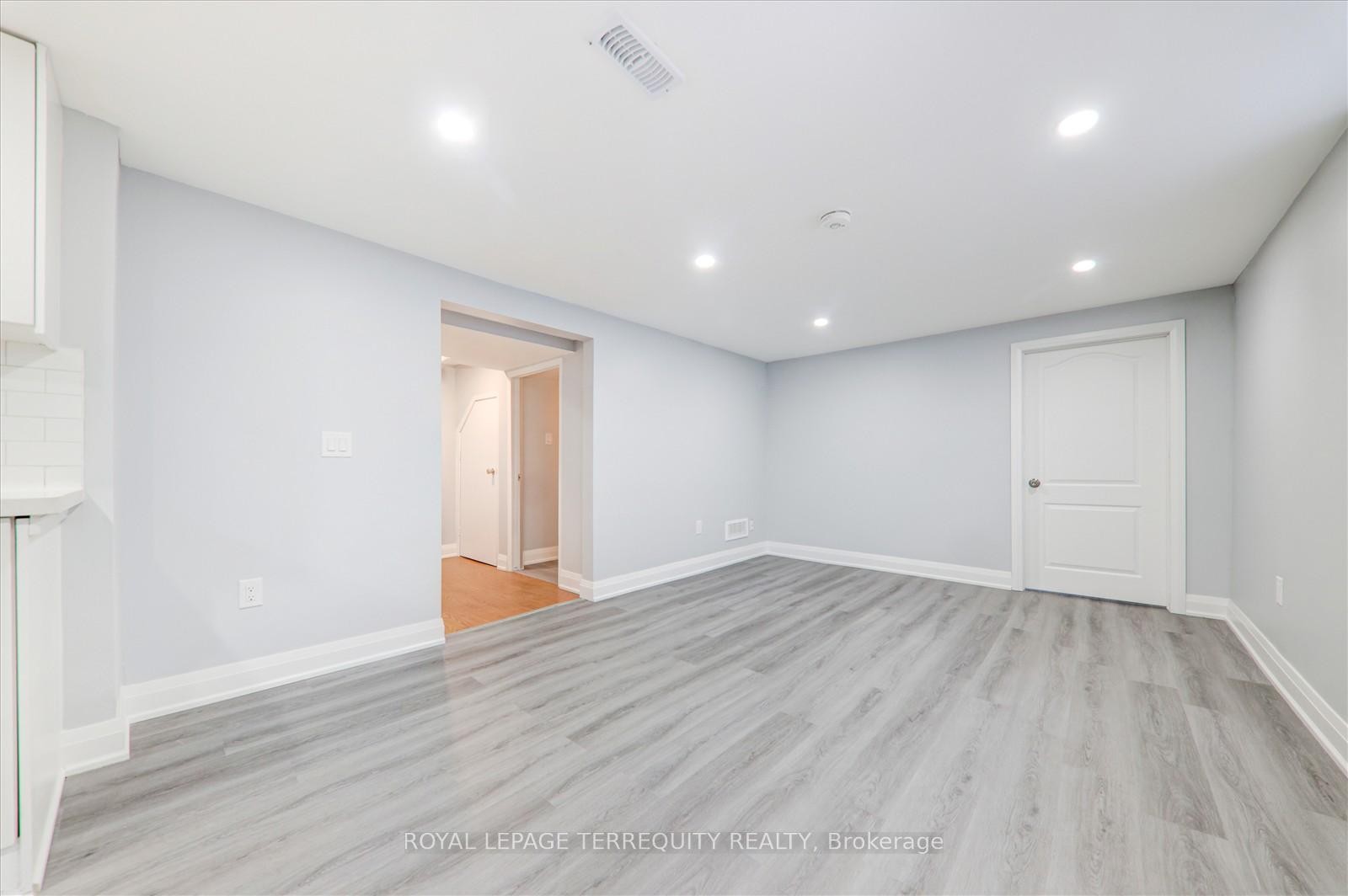 









171


Guelph

Street, Basement,
Oshawa,




ON
L1H 6J1


