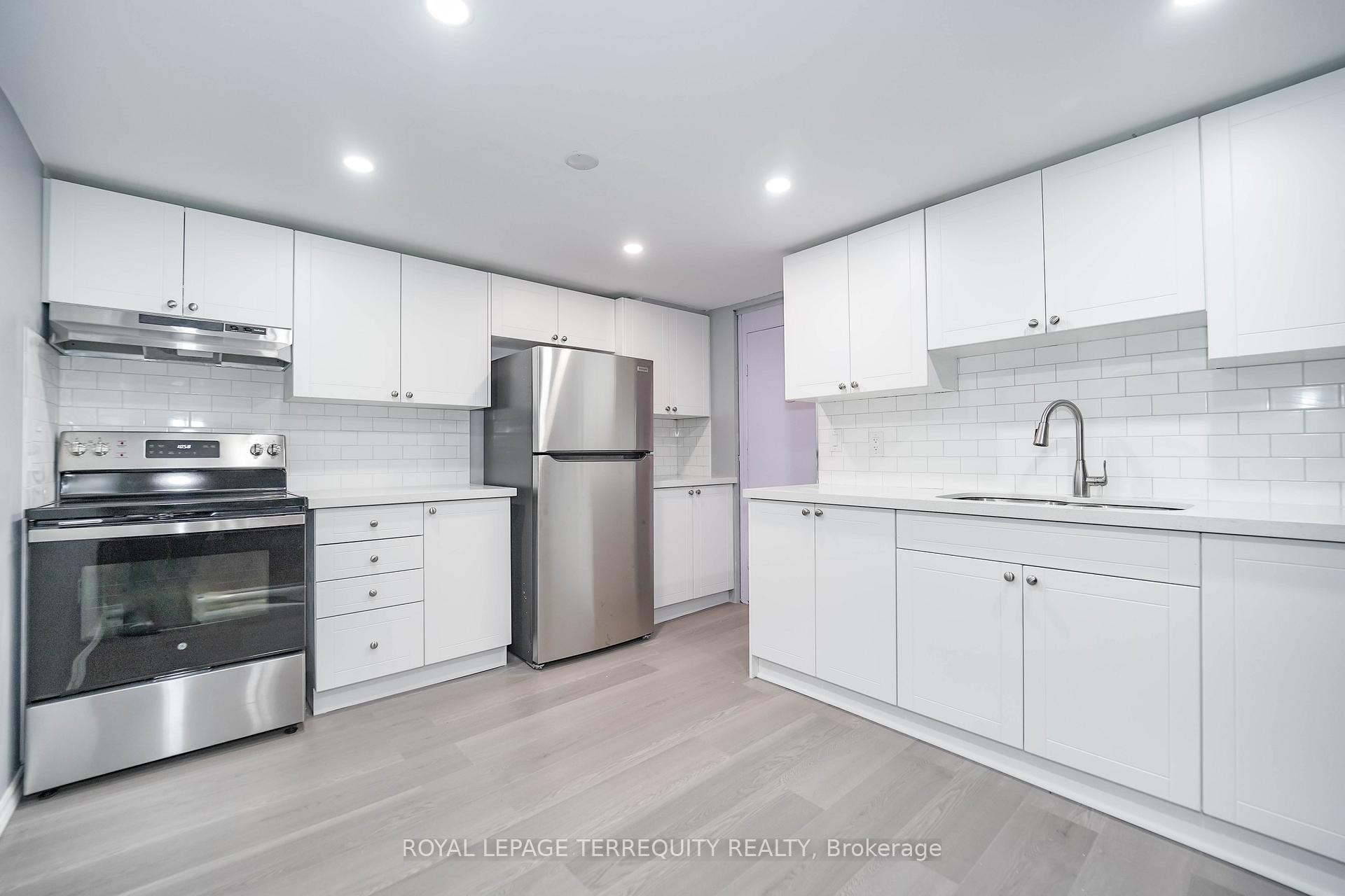 









171


Guelph

Street, Basement,
Oshawa,




ON
L1H 6J1

