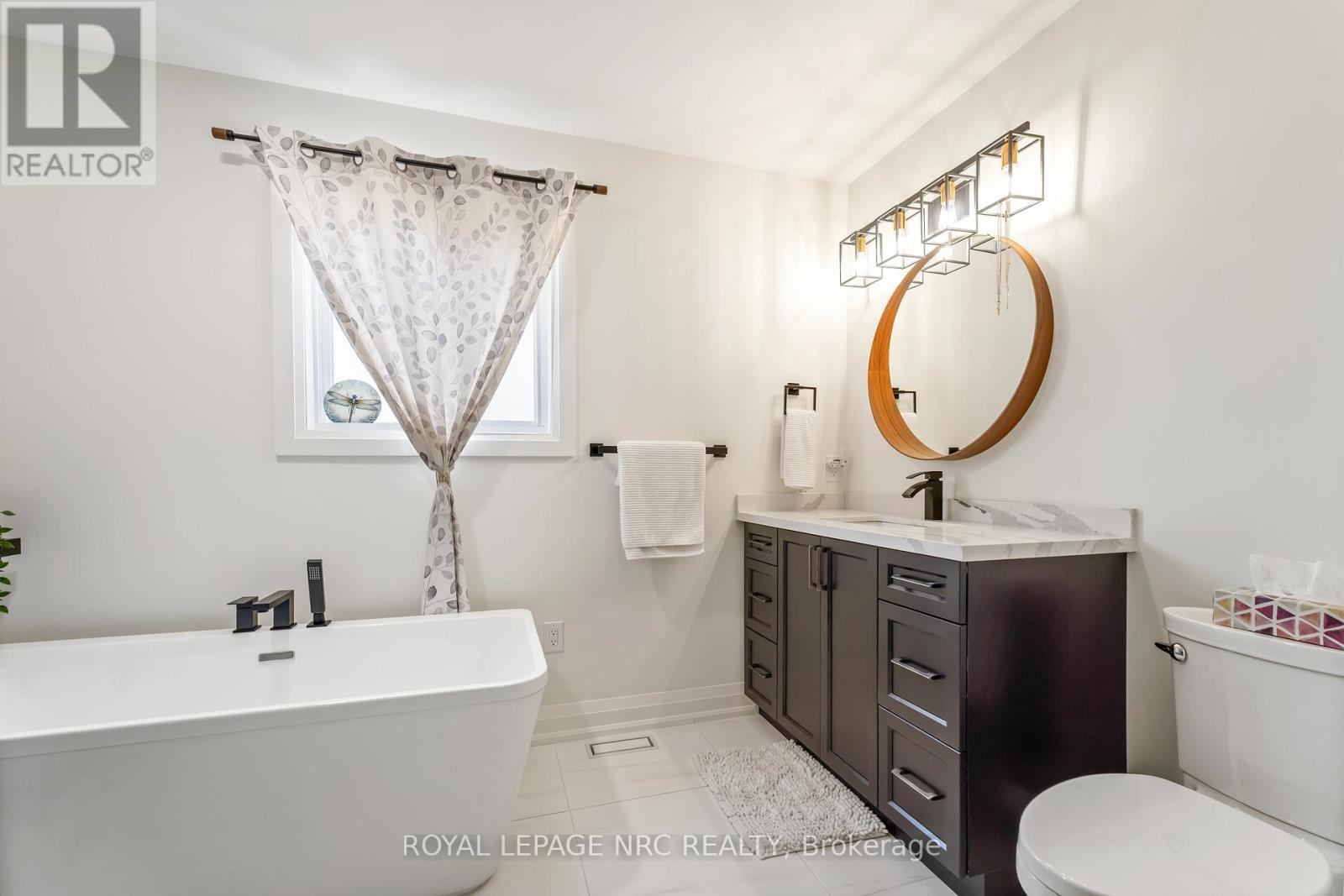 












3680 WEINBRENNER ROAD

,
Niagara Falls (Chippawa),




Ontario
L2G7Y4

