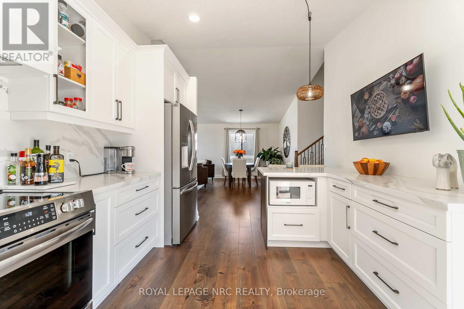 












3680 WEINBRENNER ROAD

,
Niagara Falls (Chippawa),




Ontario
L2G7Y4


