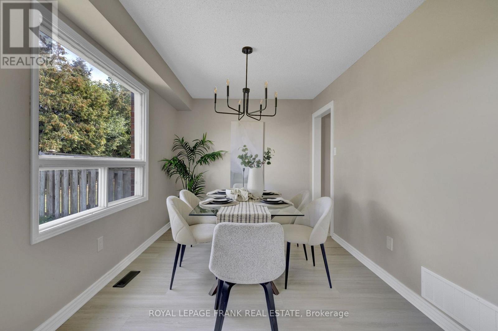 












16 REED DRIVE

,
Ajax (Central),




Ontario
L1S5S3

