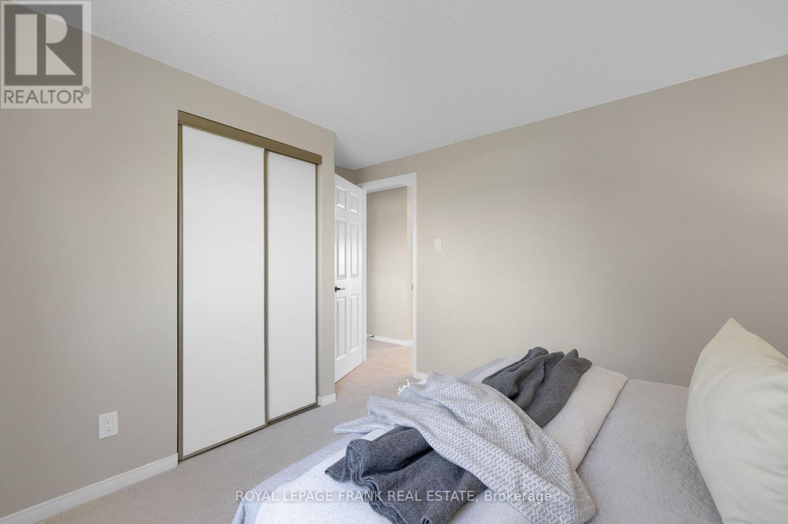












16 REED DRIVE

,
Ajax (Central),




Ontario
L1S5S3

