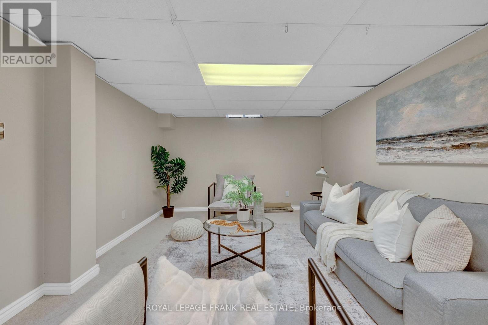 












16 REED DRIVE

,
Ajax (Central),




Ontario
L1S5S3

