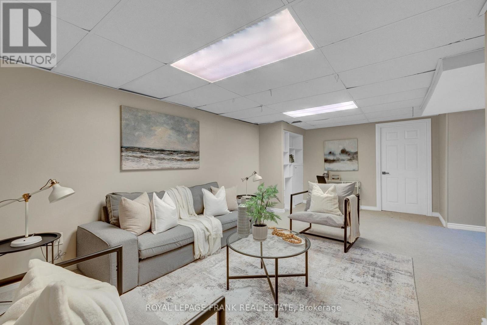 












16 REED DRIVE

,
Ajax (Central),




Ontario
L1S5S3

