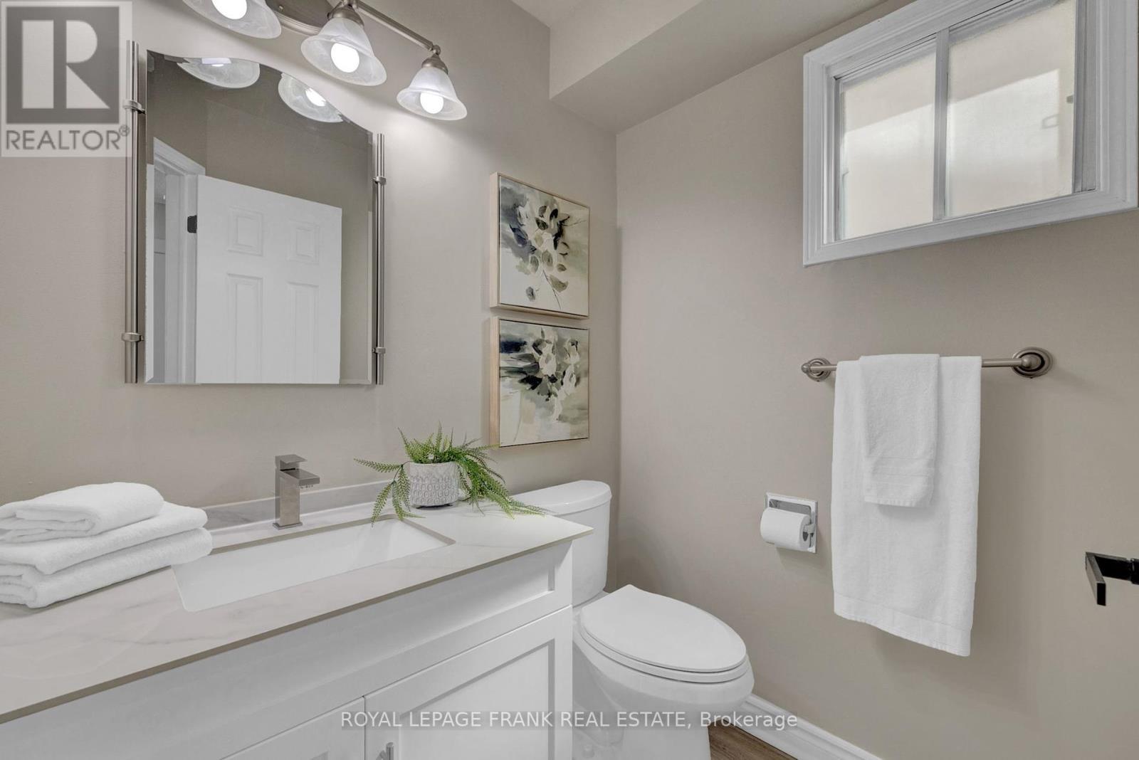 












16 REED DRIVE

,
Ajax (Central),




Ontario
L1S5S3

