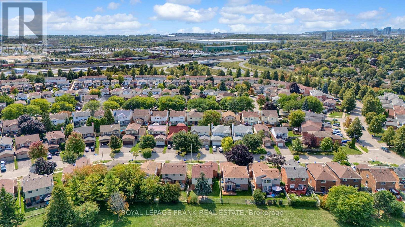 












16 REED DRIVE

,
Ajax (Central),




Ontario
L1S5S3

