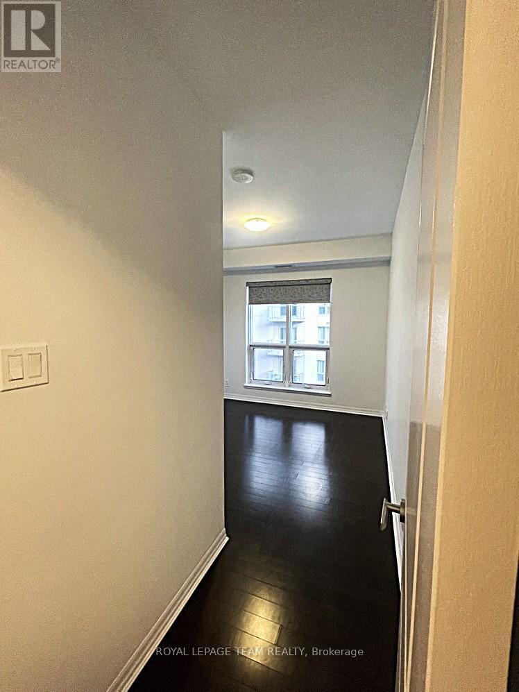












2009 - 242 RIDEAU STREET

,
Ottawa,




Ontario
K1N0B7

