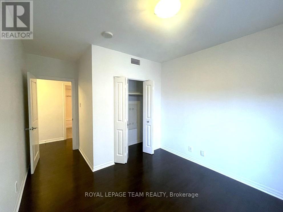 












2009 - 242 RIDEAU STREET

,
Ottawa,




Ontario
K1N0B7

