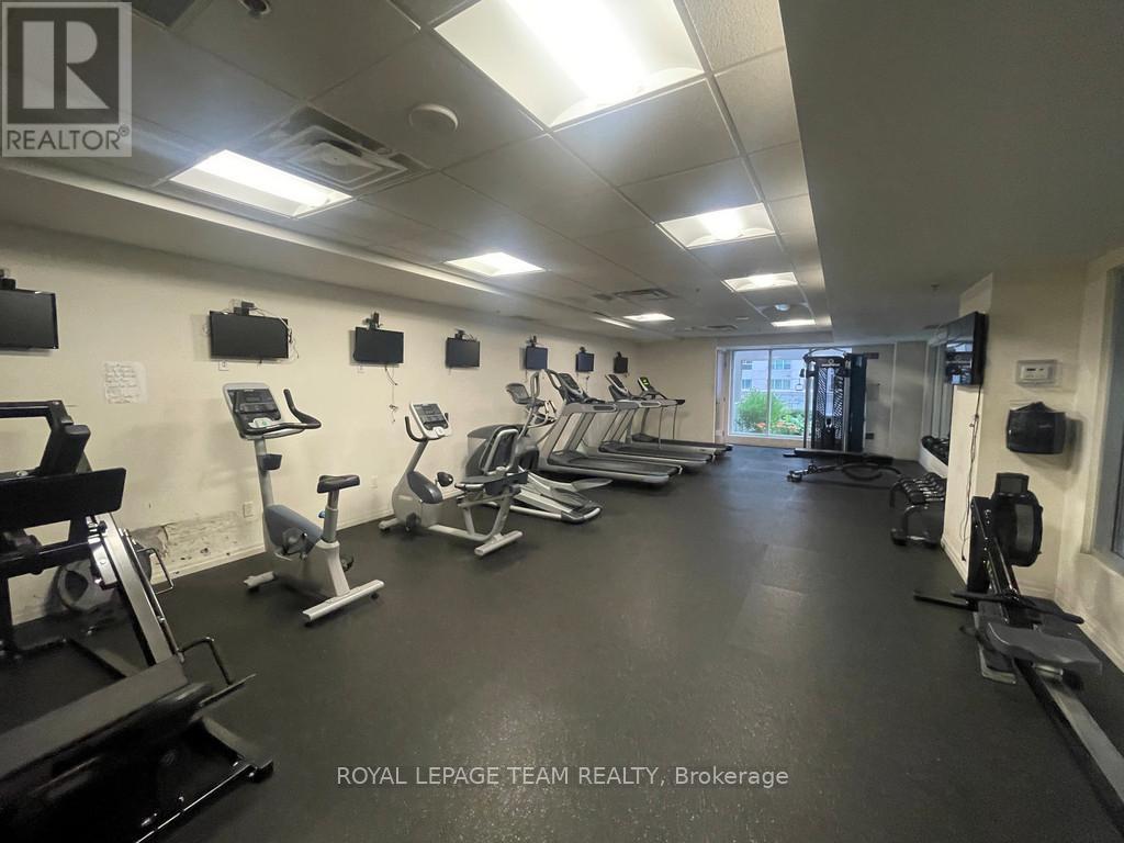 












2009 - 242 RIDEAU STREET

,
Ottawa,




Ontario
K1N0B7

