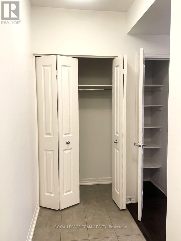 












2009 - 242 RIDEAU STREET

,
Ottawa,




Ontario
K1N0B7

