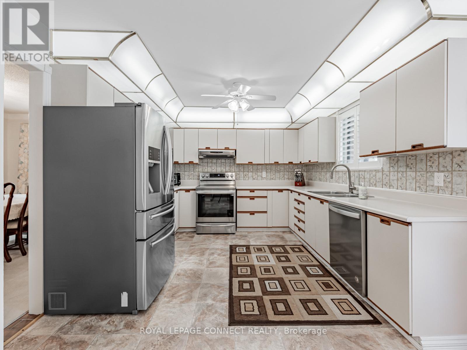 












642 SHEPPARD AVENUE

,
Pickering,




Ontario
L1V1G3

