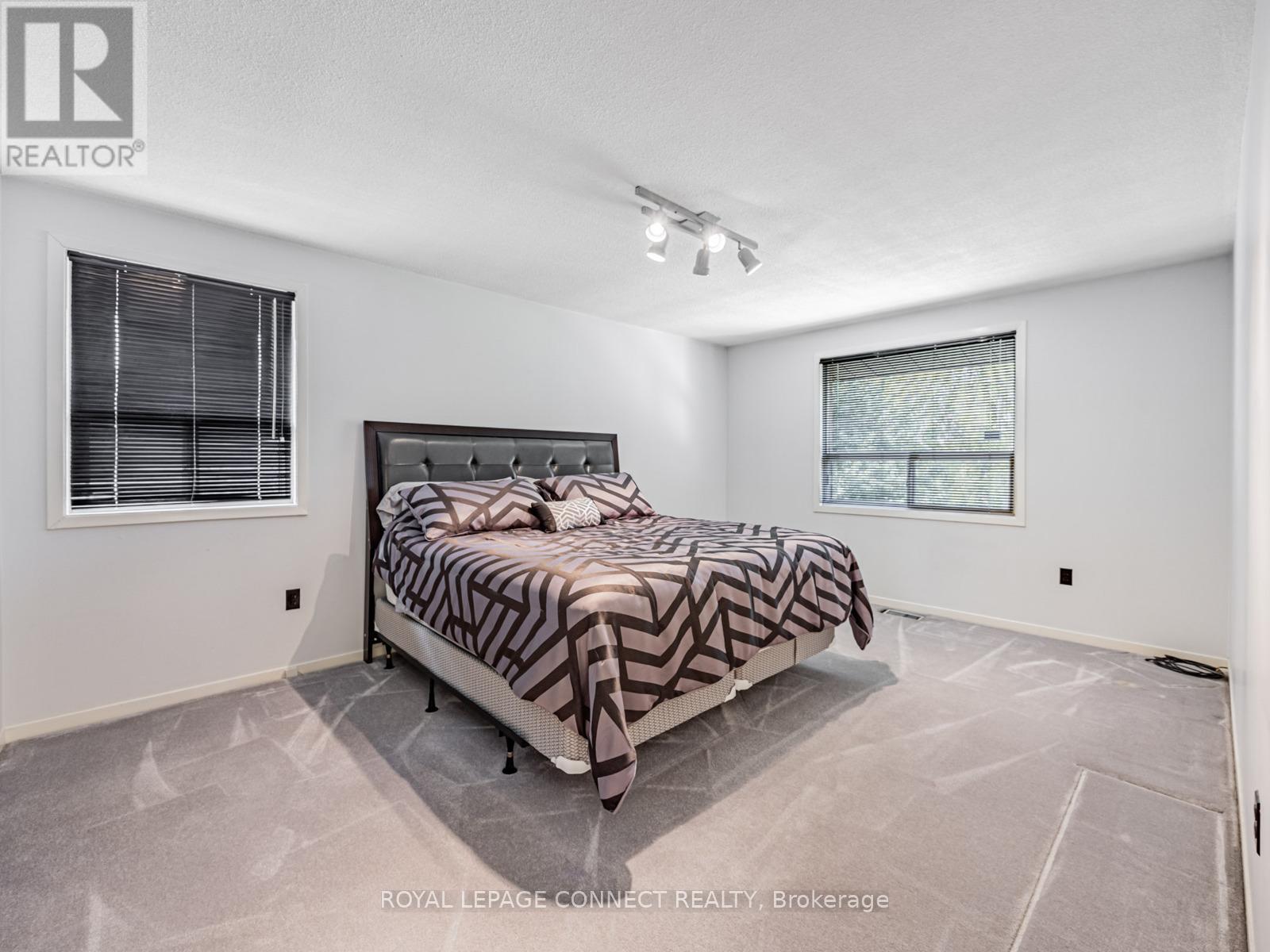 












642 SHEPPARD AVENUE

,
Pickering,




Ontario
L1V1G3

