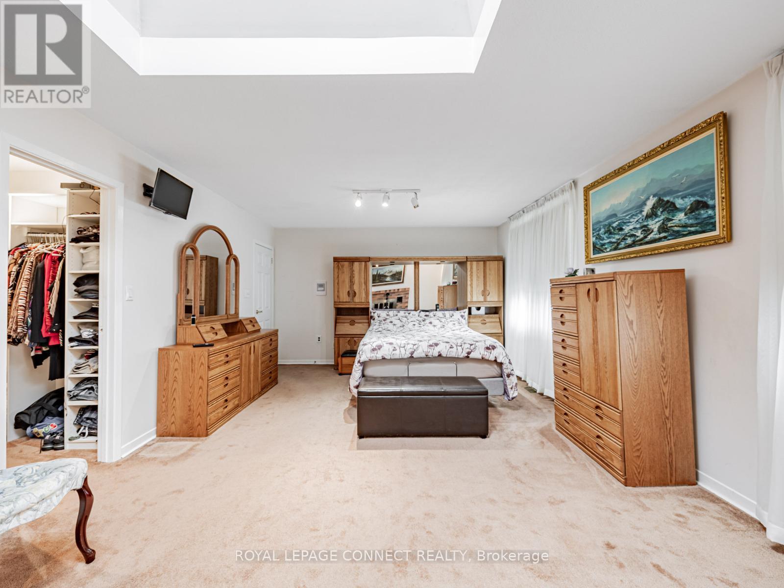 












642 SHEPPARD AVENUE

,
Pickering,




Ontario
L1V1G3

