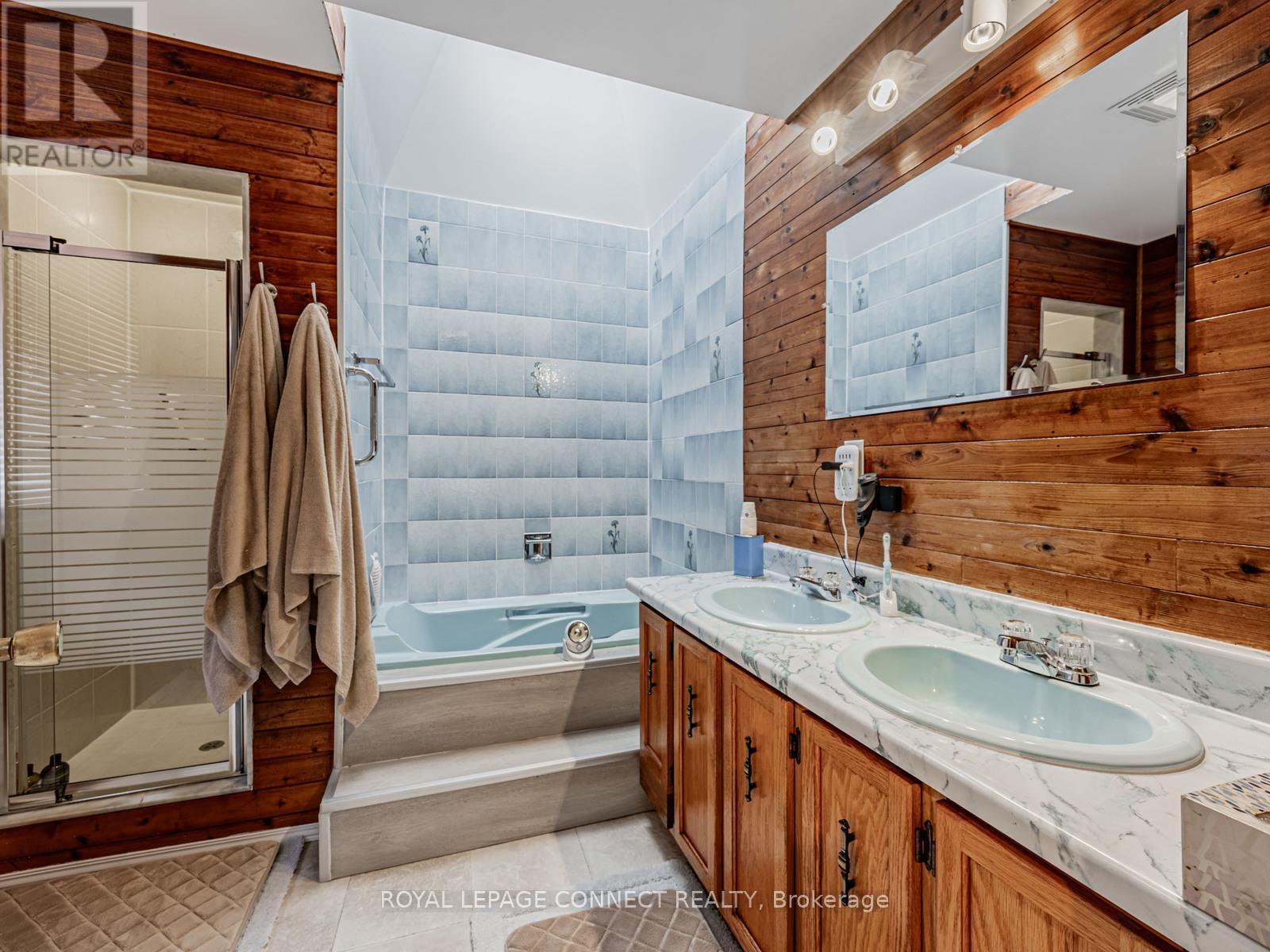 












642 SHEPPARD AVENUE

,
Pickering,




Ontario
L1V1G3

