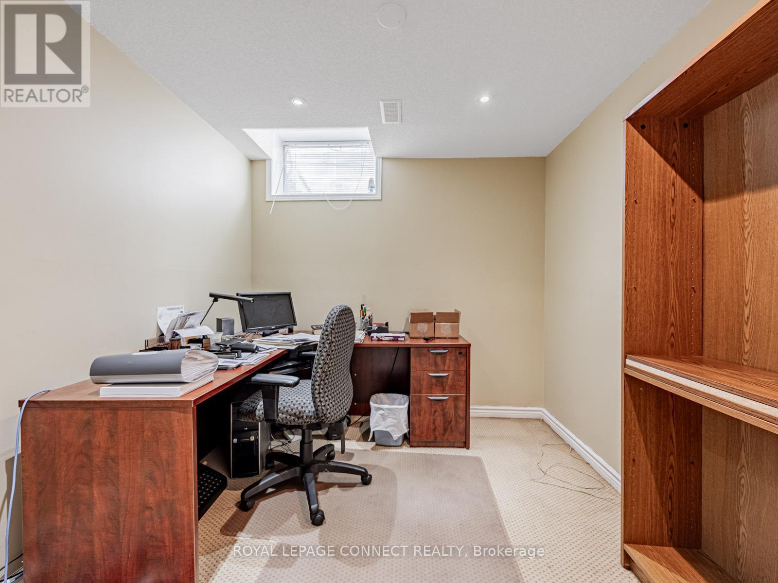 












642 SHEPPARD AVENUE

,
Pickering,




Ontario
L1V1G3

