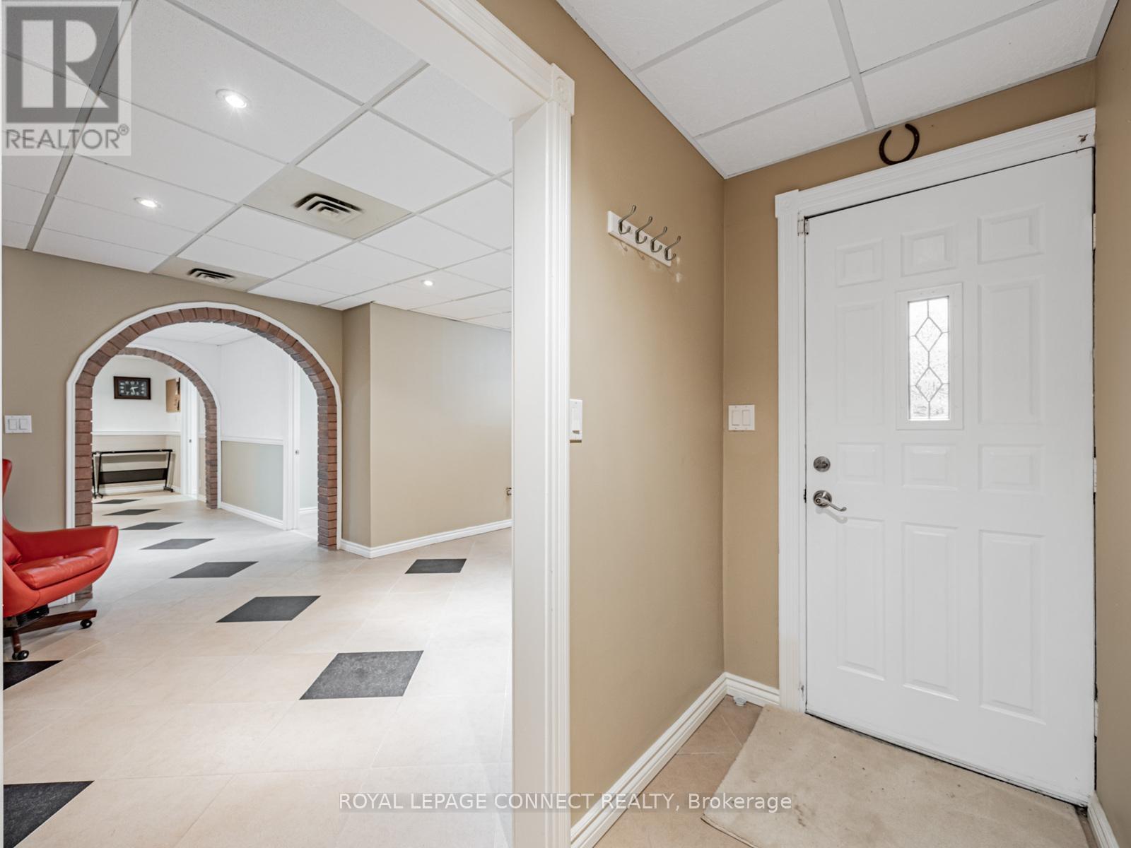 












642 SHEPPARD AVENUE

,
Pickering,




Ontario
L1V1G3

