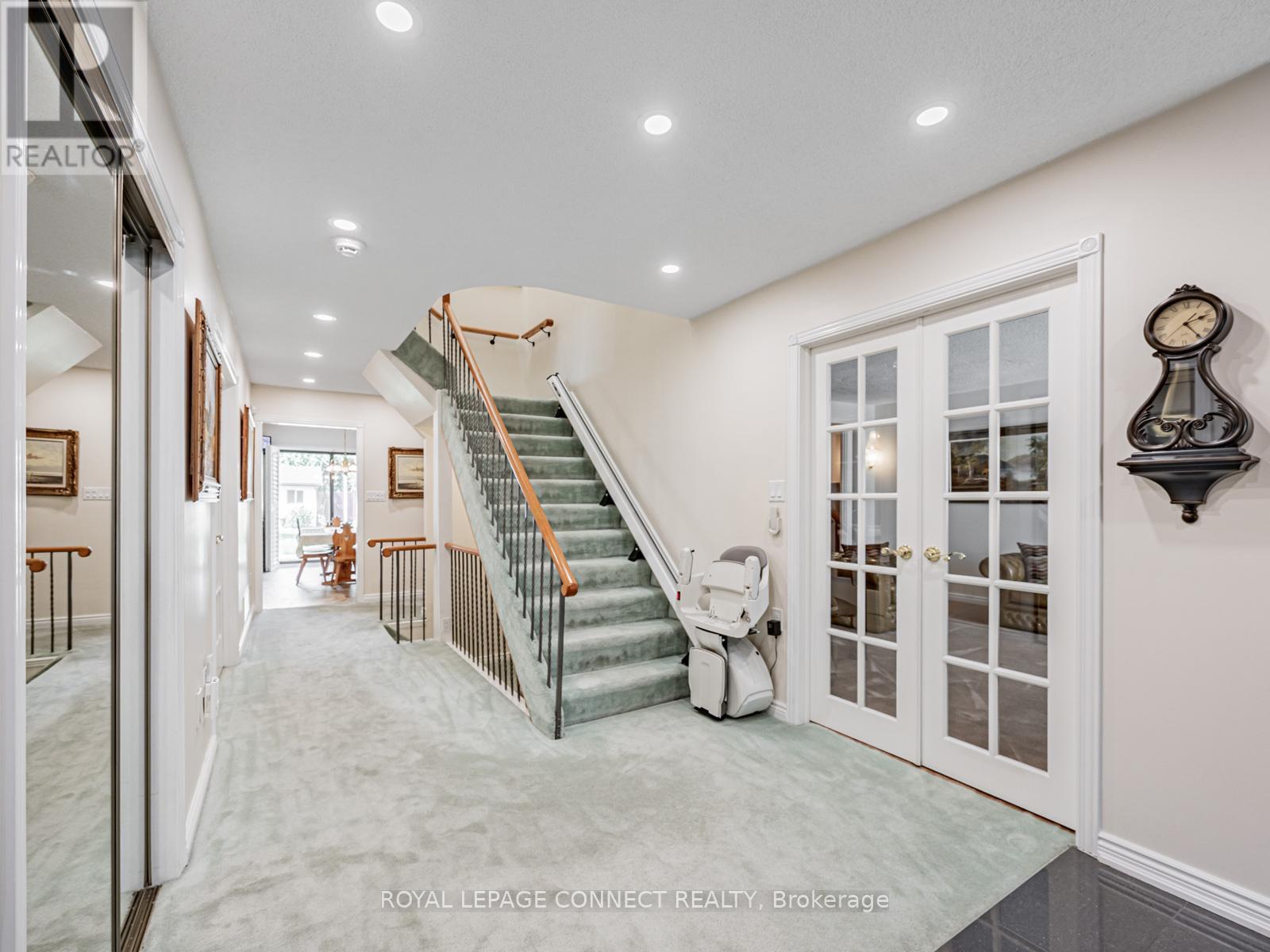 












642 SHEPPARD AVENUE

,
Pickering,




Ontario
L1V1G3

