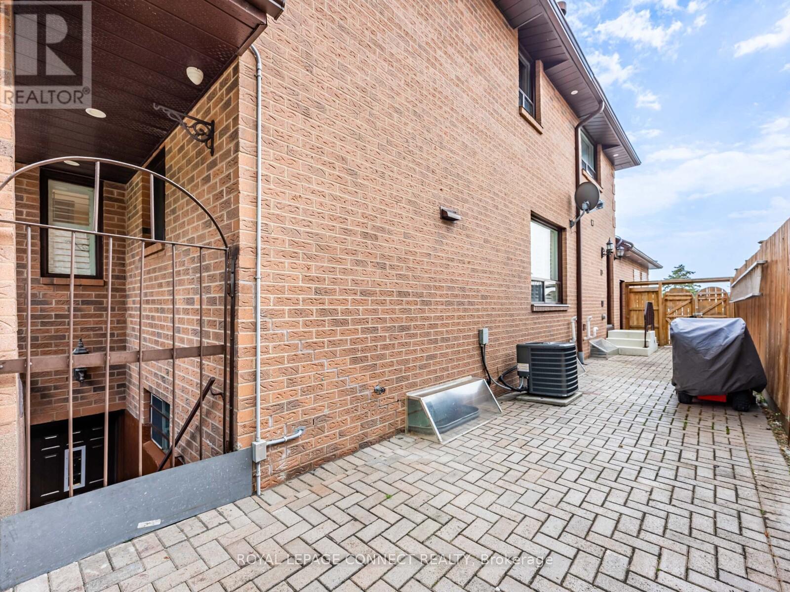 












642 SHEPPARD AVENUE

,
Pickering,




Ontario
L1V1G3

