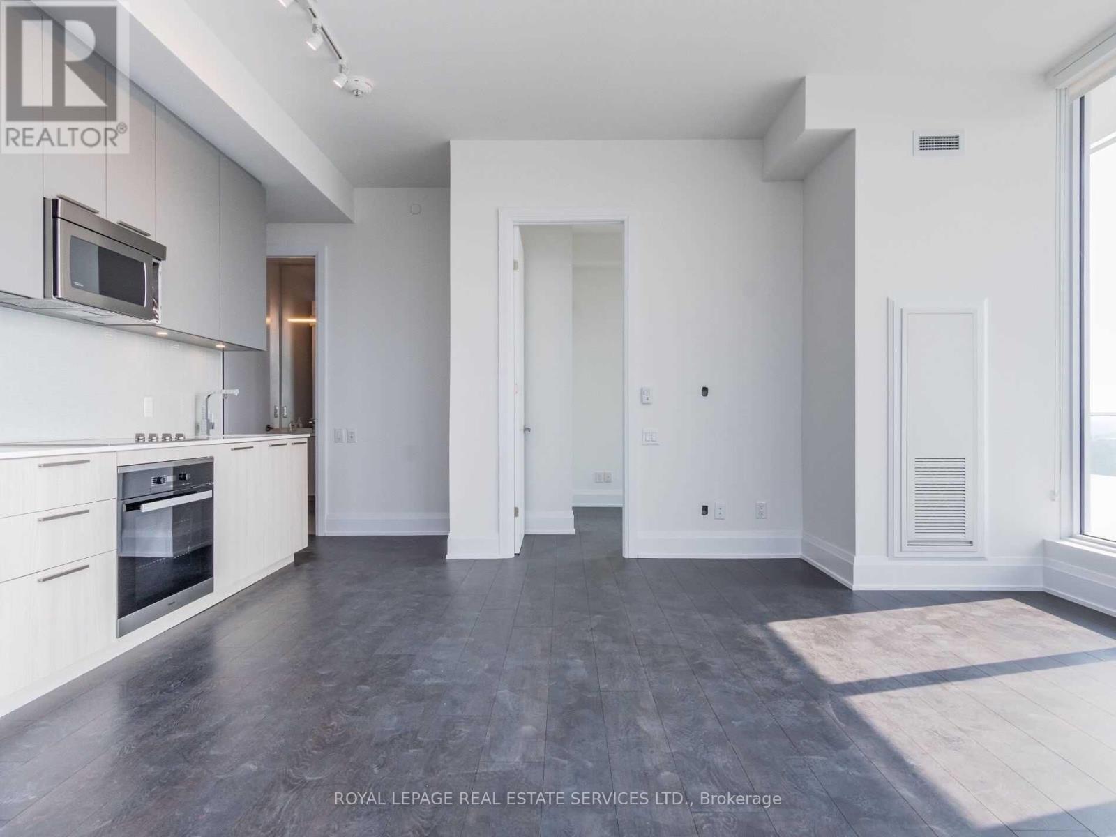 












2007 - 20 BRIN DRIVE

,
Toronto,




Ontario
M8X0B2

