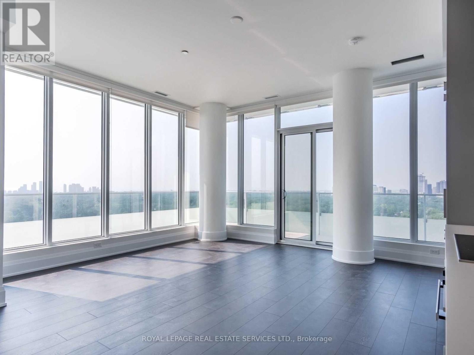 












2007 - 20 BRIN DRIVE

,
Toronto,




Ontario
M8X0B2

