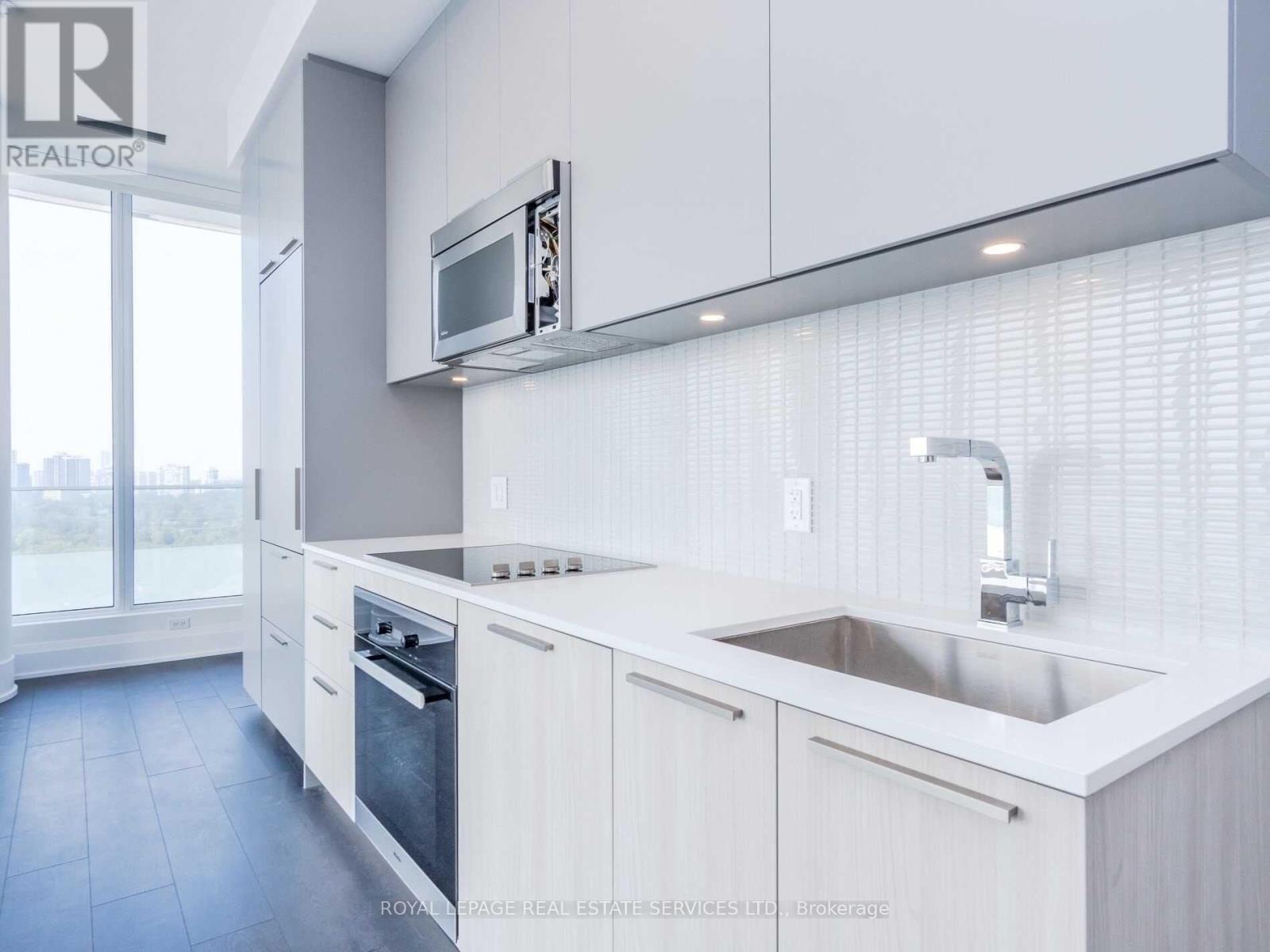 












2007 - 20 BRIN DRIVE

,
Toronto,




Ontario
M8X0B2


