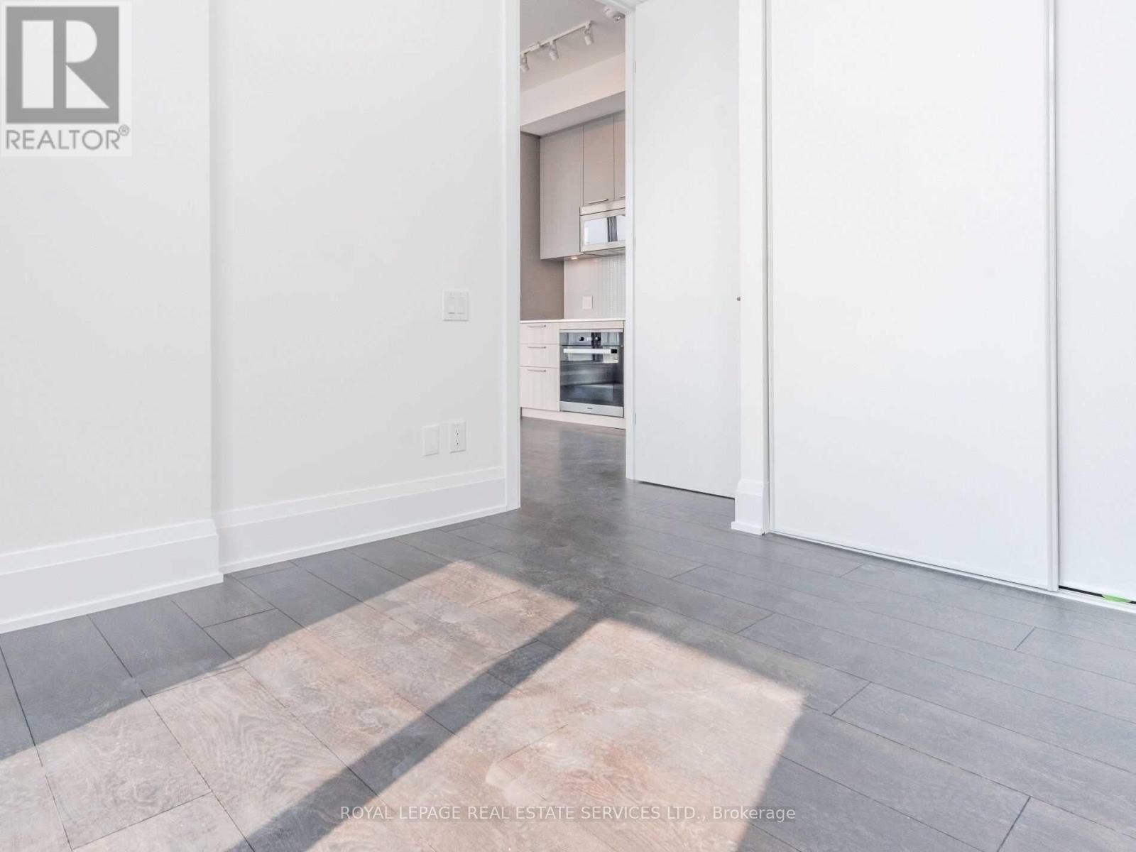 












2007 - 20 BRIN DRIVE

,
Toronto,




Ontario
M8X0B2

