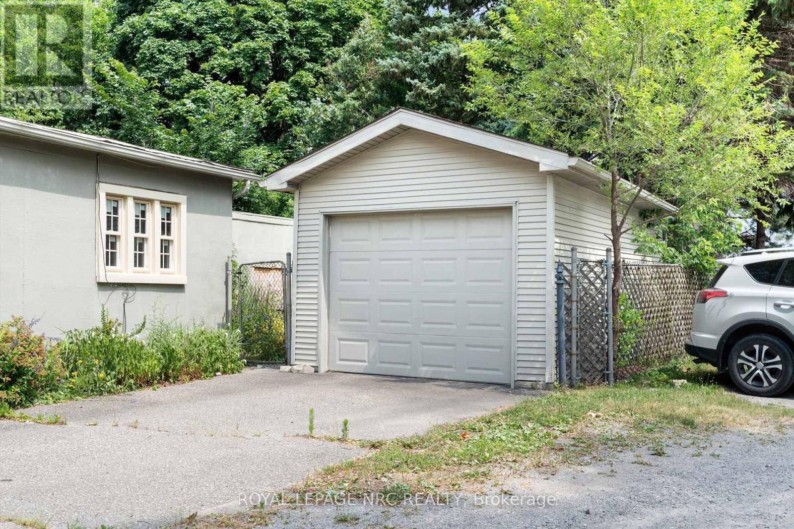 












228 KING STREET

,
St. Catharines (Downtown),




Ontario
L2R3J9

