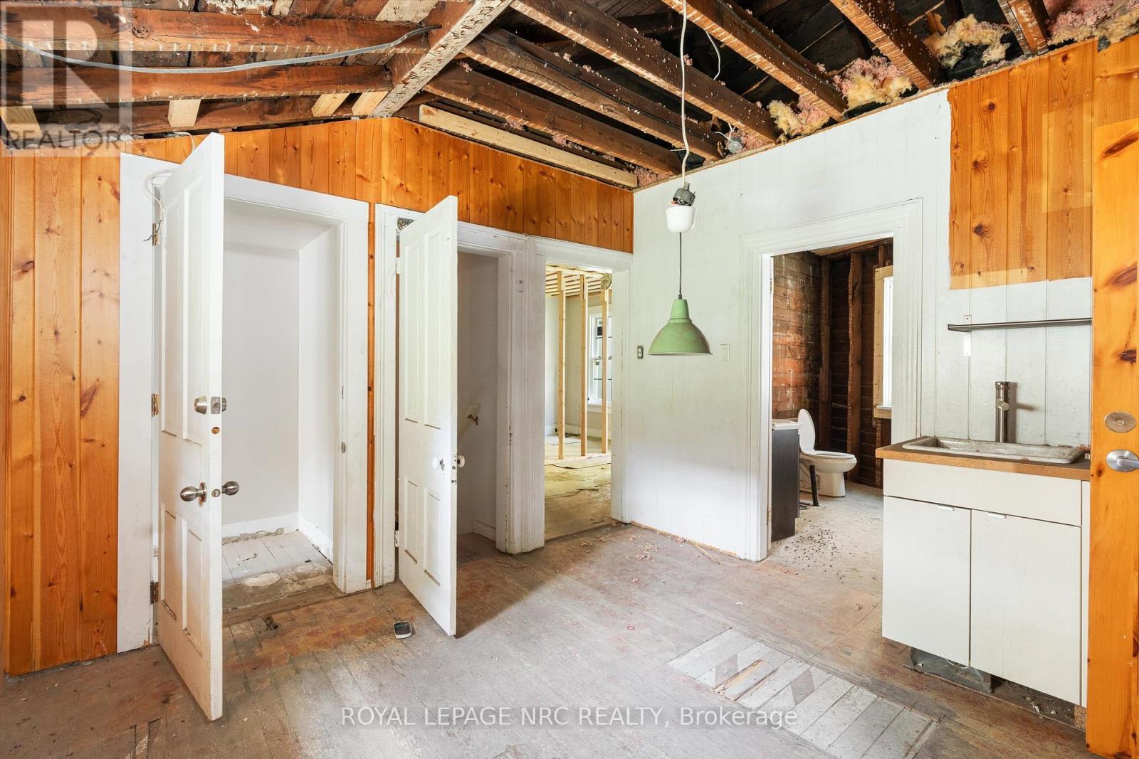 












228 KING STREET

,
St. Catharines (Downtown),




Ontario
L2R3J9

